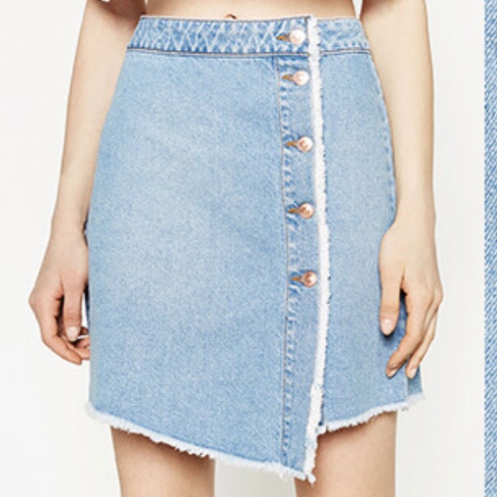 LIKE NEW • Zara • A - Line Denim Skirt •